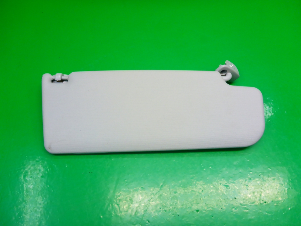 Козырек солнцезащитный