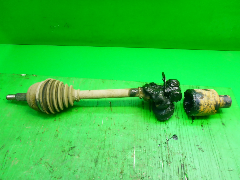 Полуось передняя правая