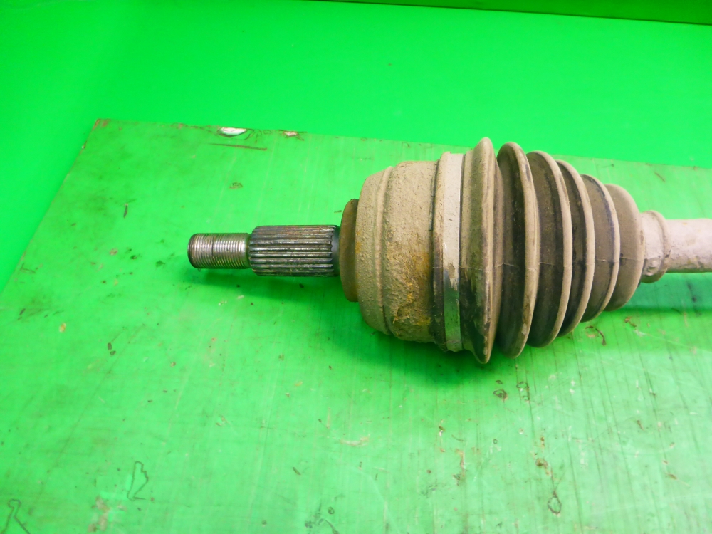 Полуось передняя правая