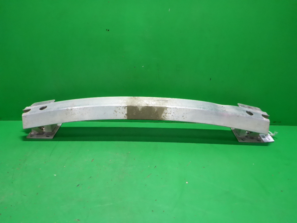 Усилитель заднего бампера