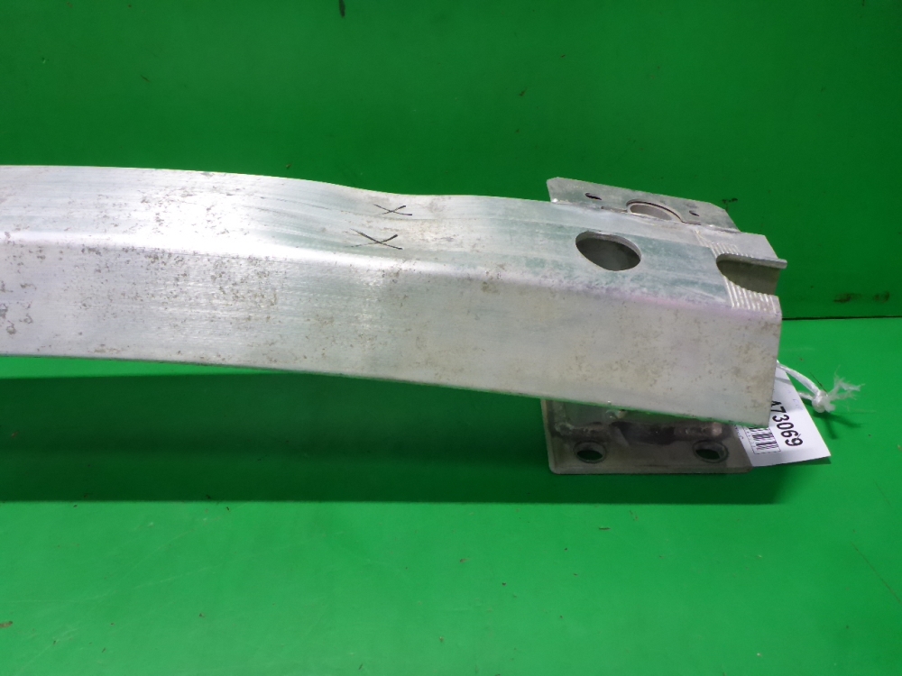 Усилитель заднего бампера