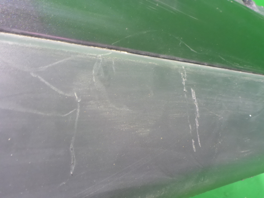 Накладка двери передней левой