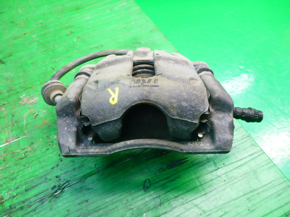 Суппорт передний правый