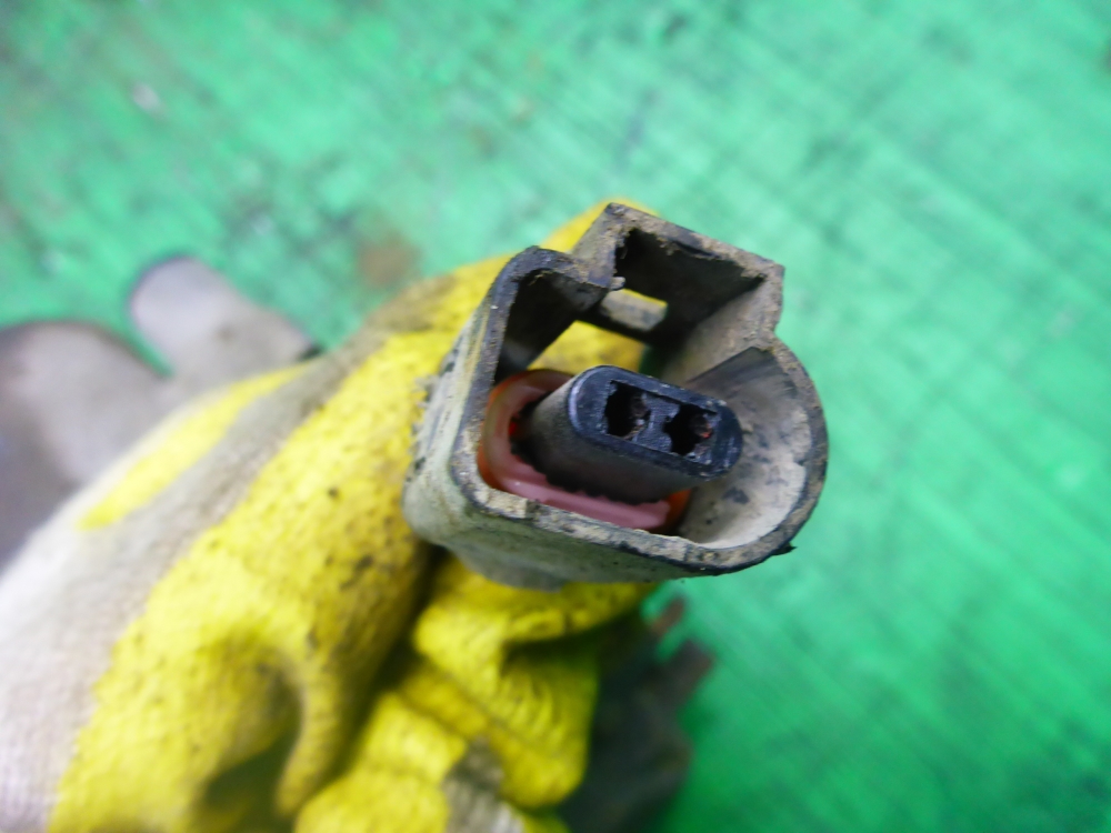 Суппорт передний левый