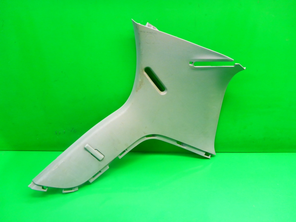 Обшивка багажника