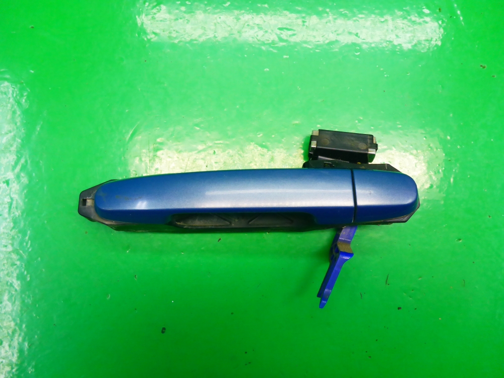 Ручка двери задней наружная левая