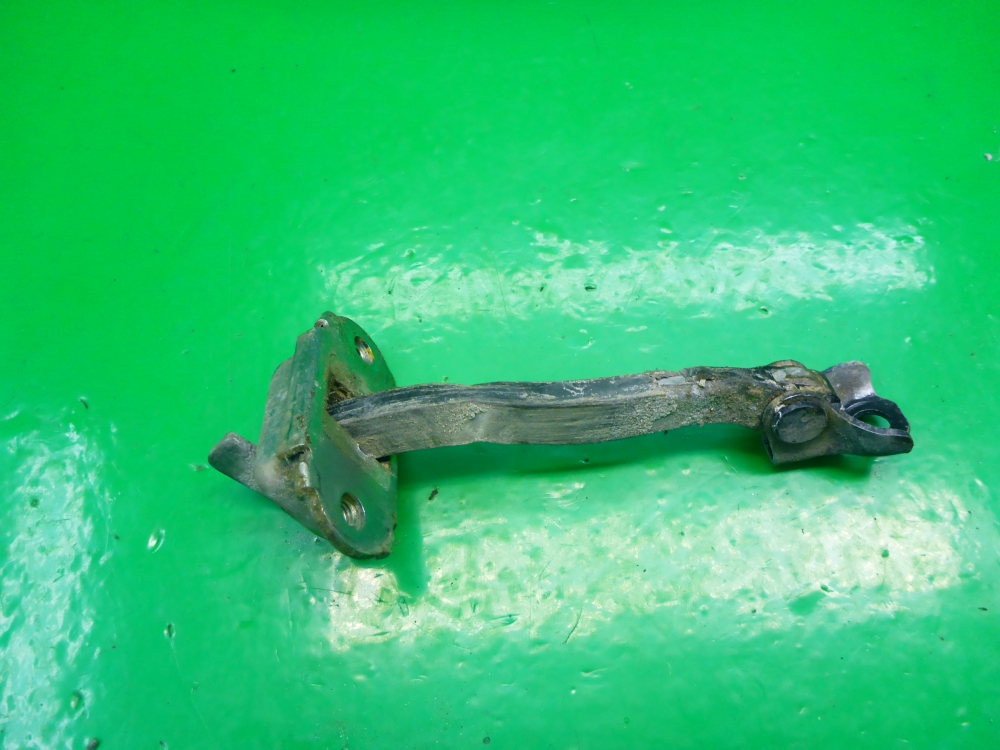 Ограничитель двери