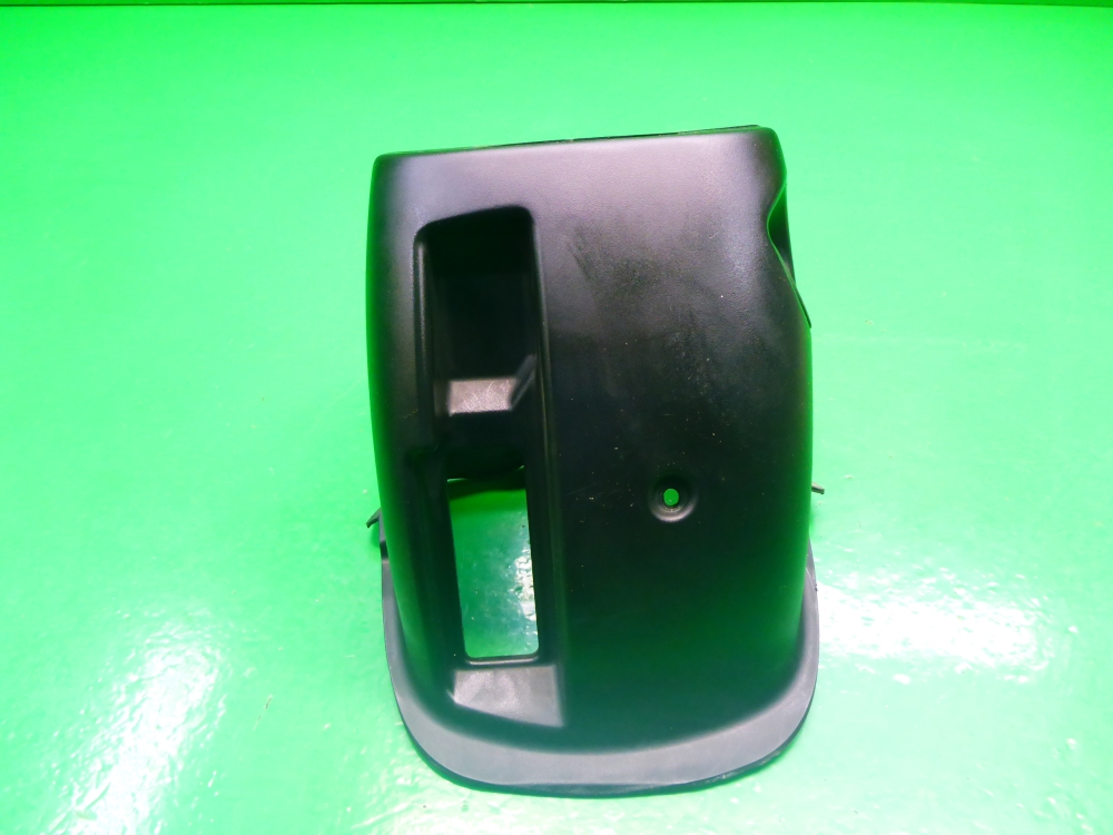 Кожух рулевой колонки