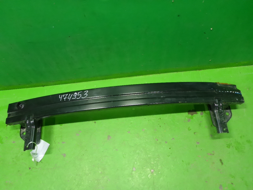 Усилитель переднего бампера