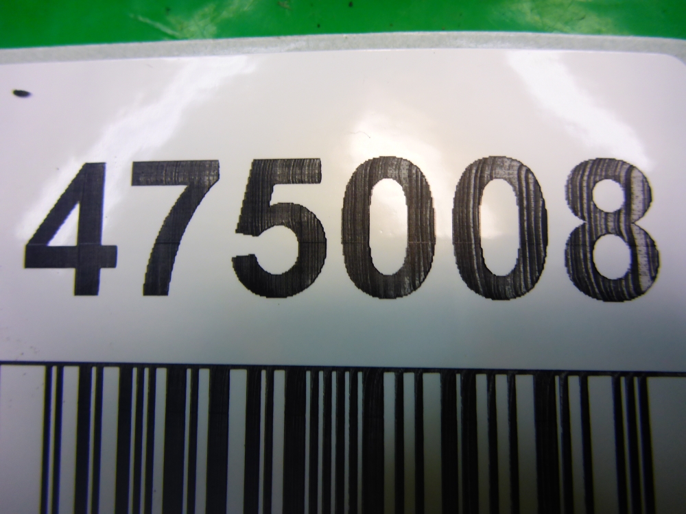 Стекло двери задней правой (форточка)