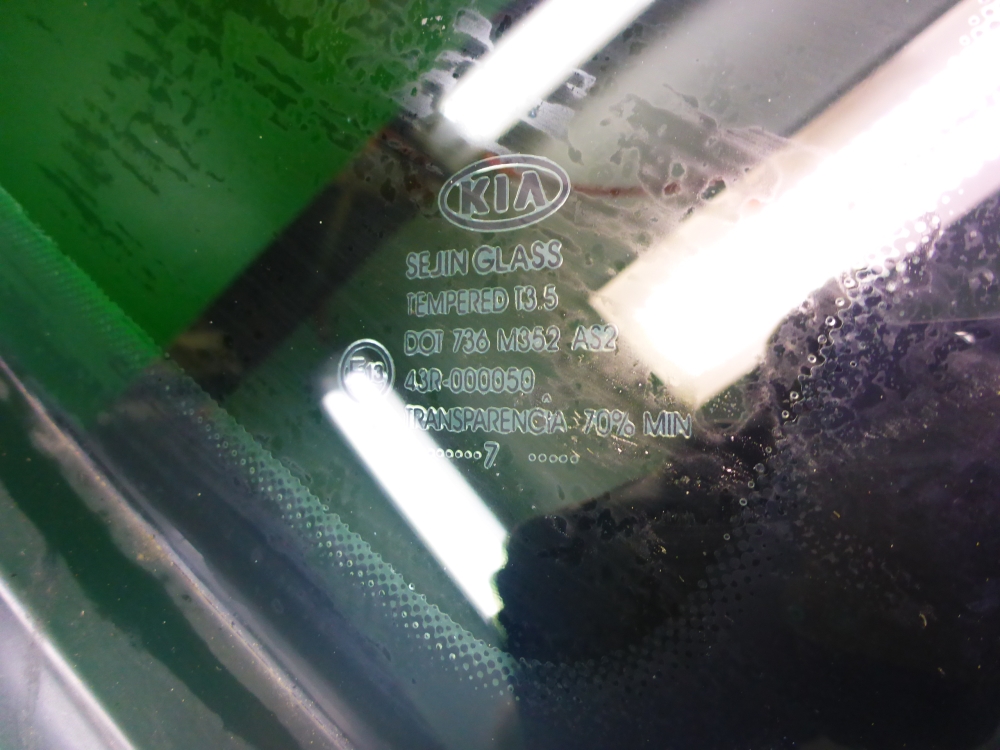 Стекло кузовное глухое правое