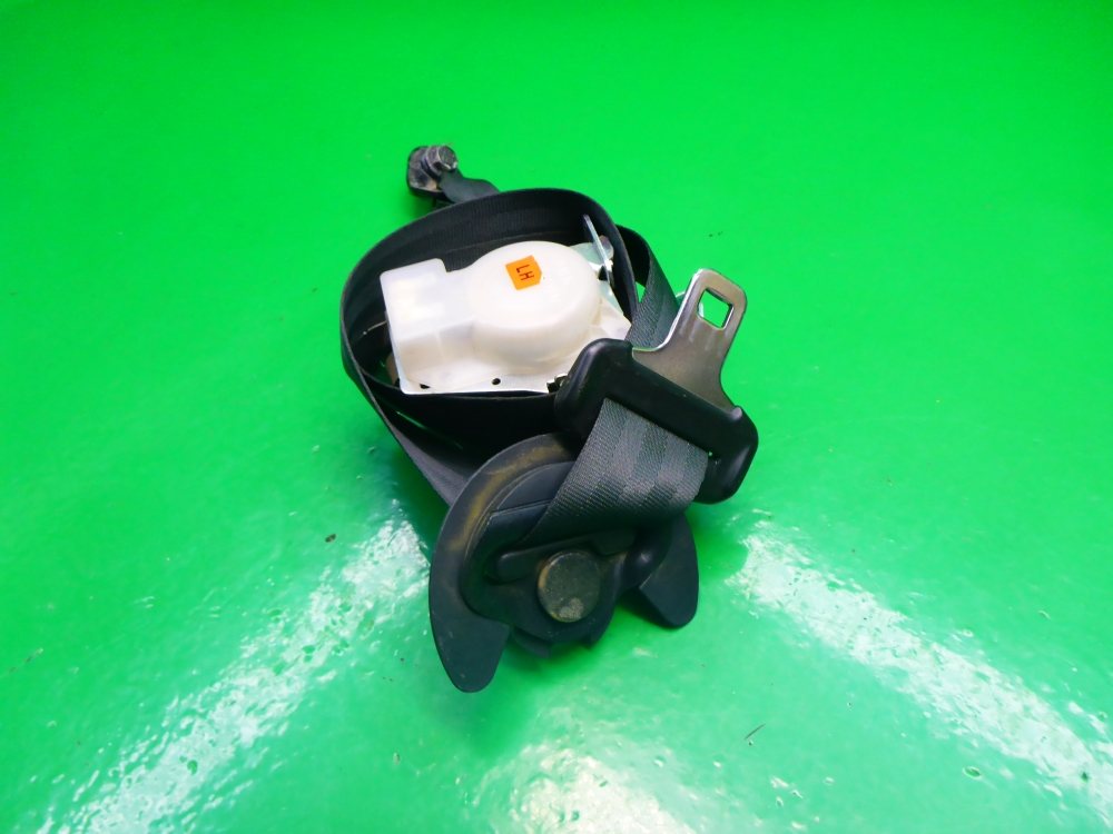 Ремень безопасности