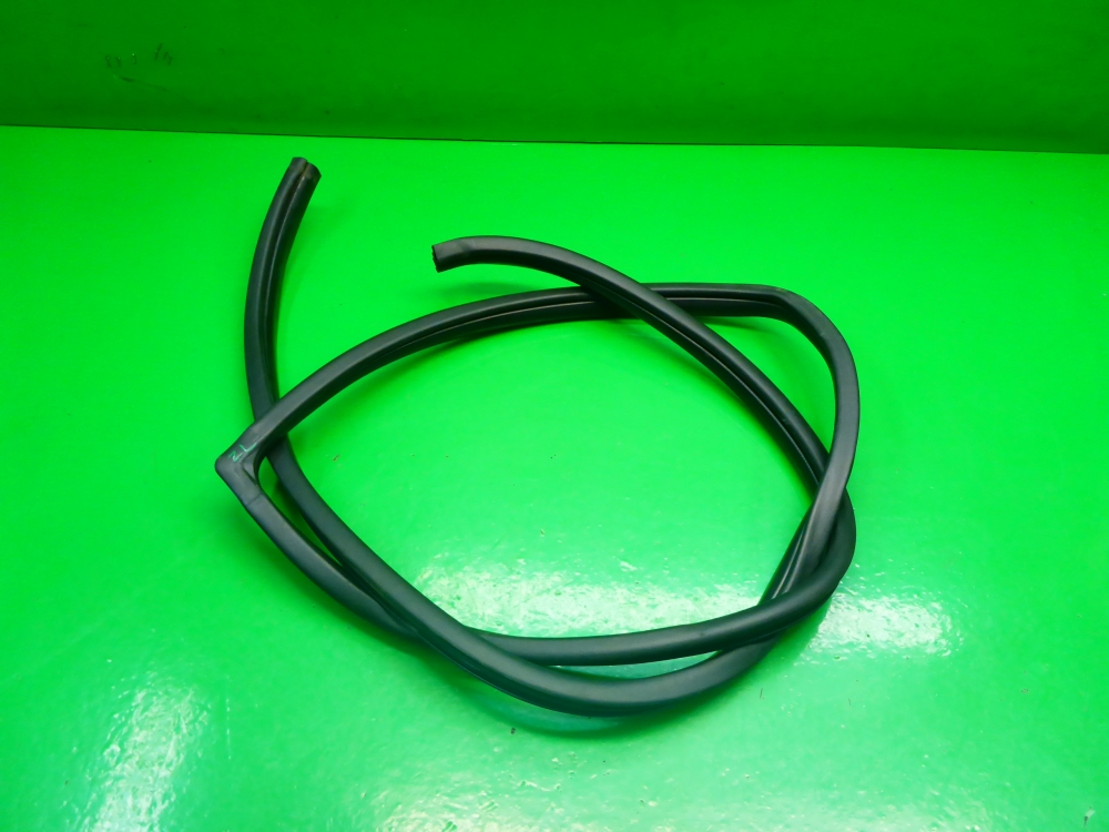 Уплотнитель двери