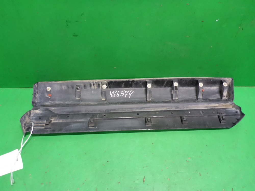 Накладка двери задней левой