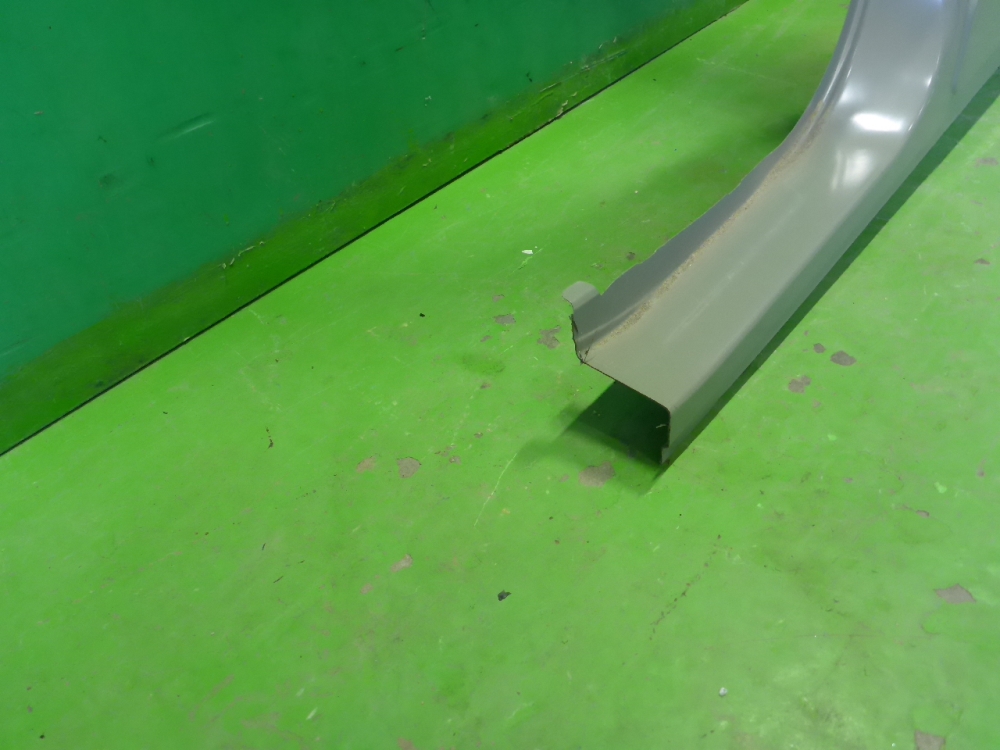 Кузовной элемент