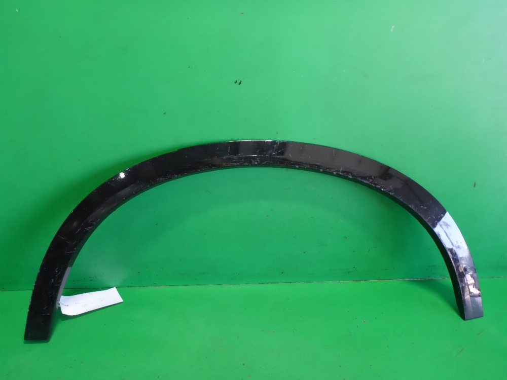 Накладка заднего крыла левого