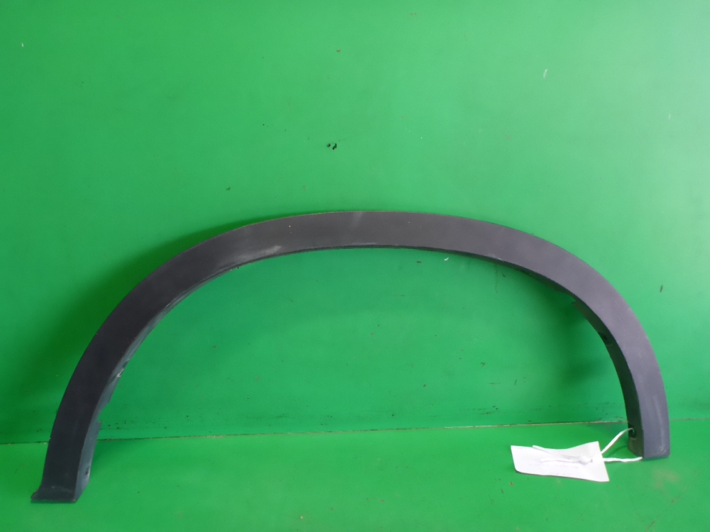 Накладка заднего крыла левого