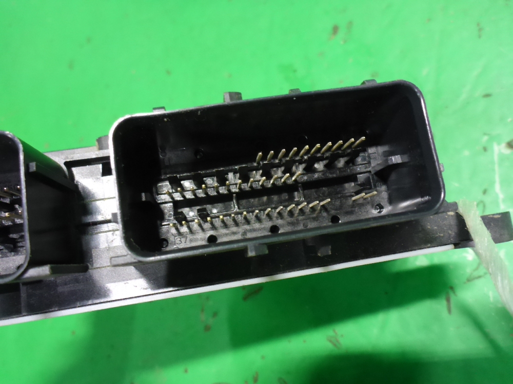 Блок управления подушек безопасности (AIR BAG)