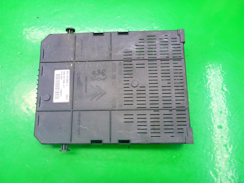 Блок предохранителей