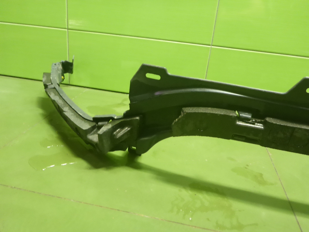 Кронштейн переднего бампера