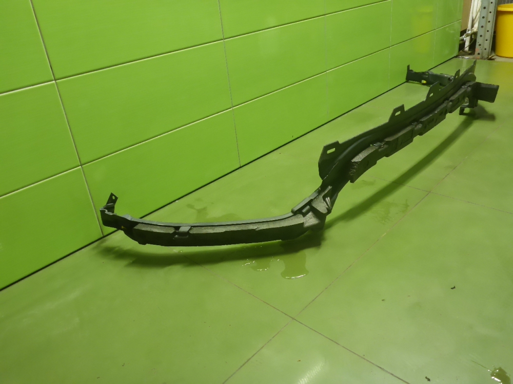 Кронштейн переднего бампера