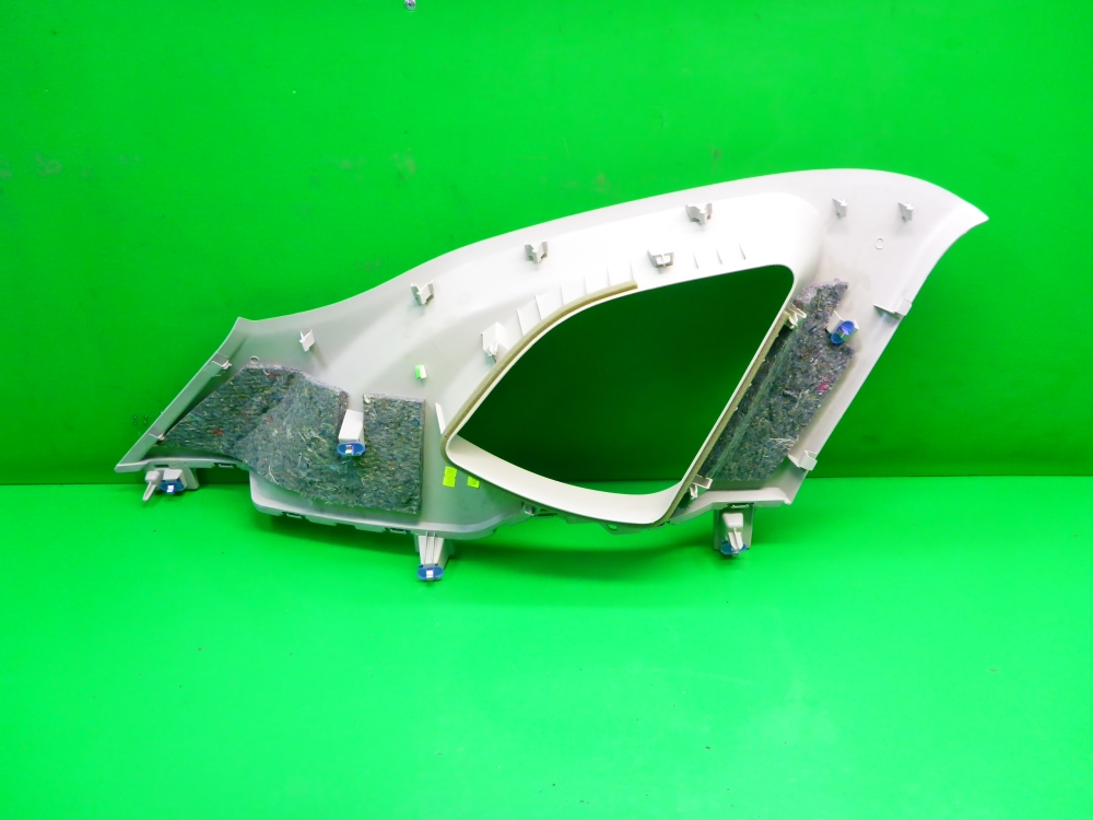 Обшивка багажника