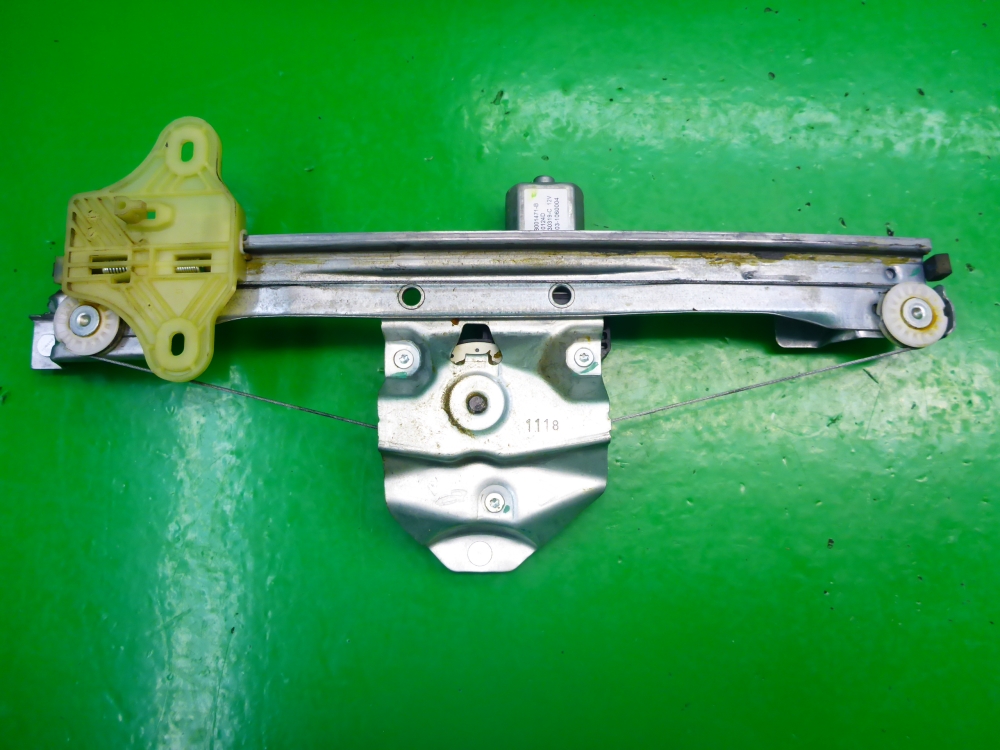 Стеклоподъемник электр. задний правый