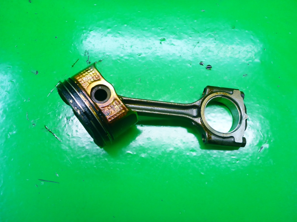 Поршень с шатуном