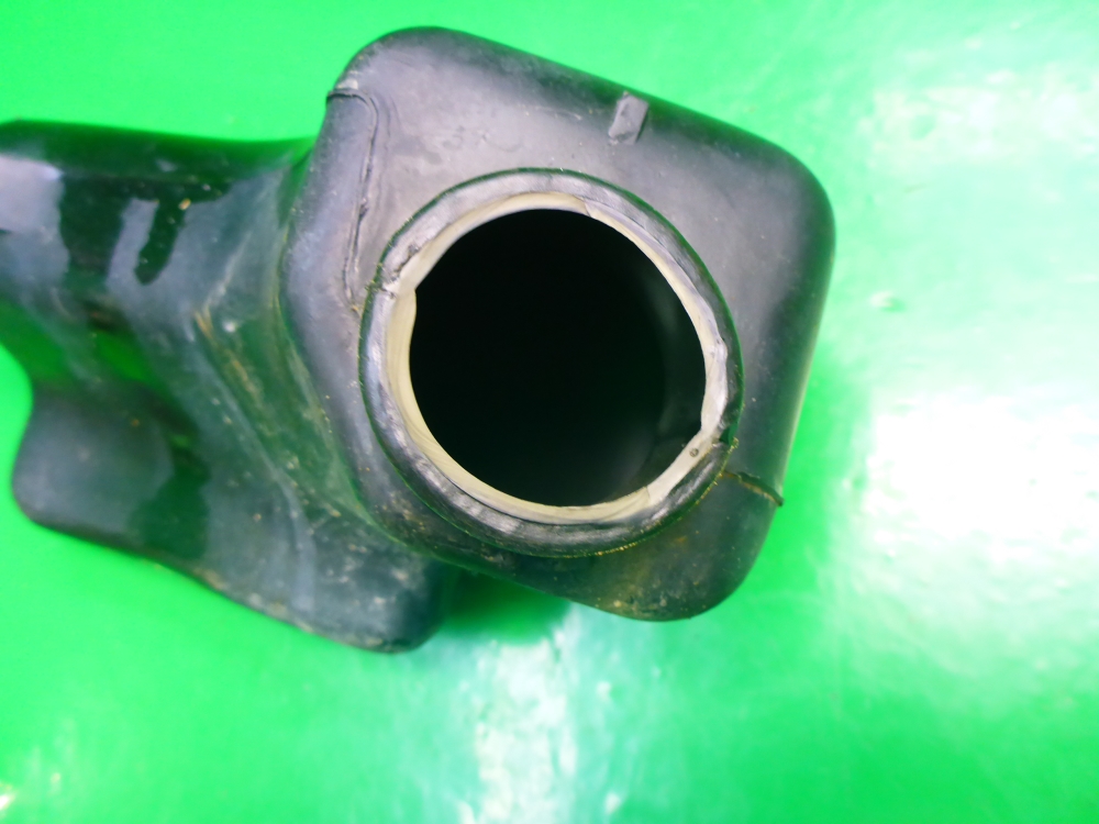 Резонатор воздушного фильтра