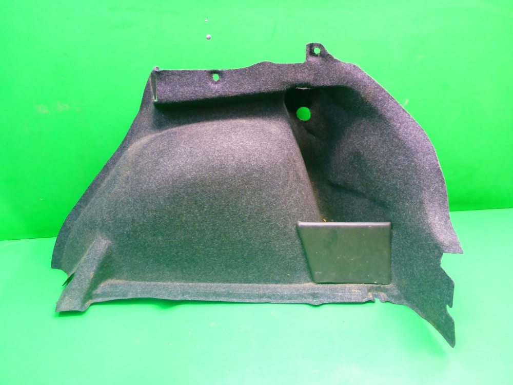 Обшивка багажника