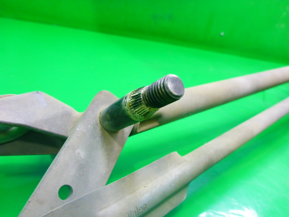 Трапеция стеклоочистителей