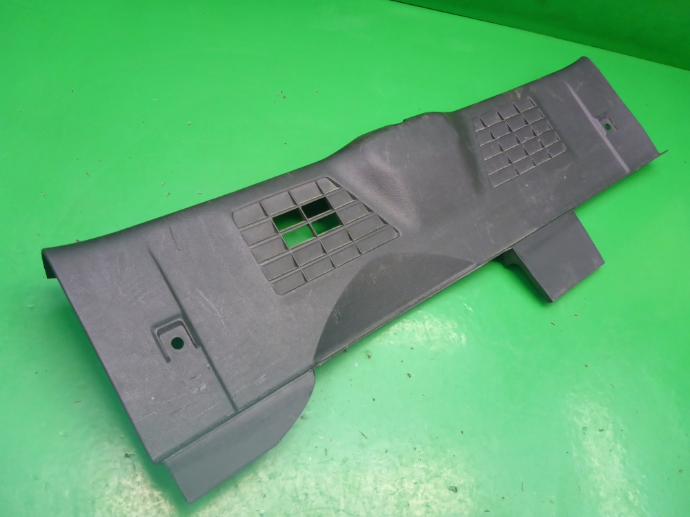 Обшивка багажника