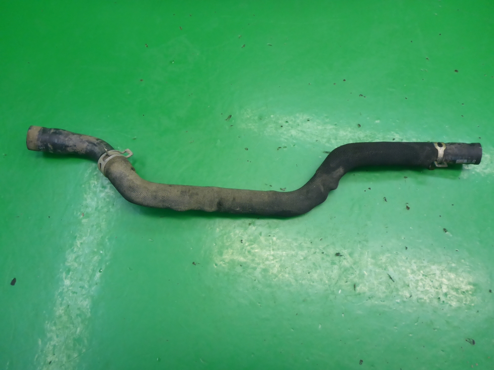 Патрубок отопителя