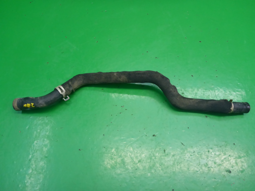 Патрубок отопителя