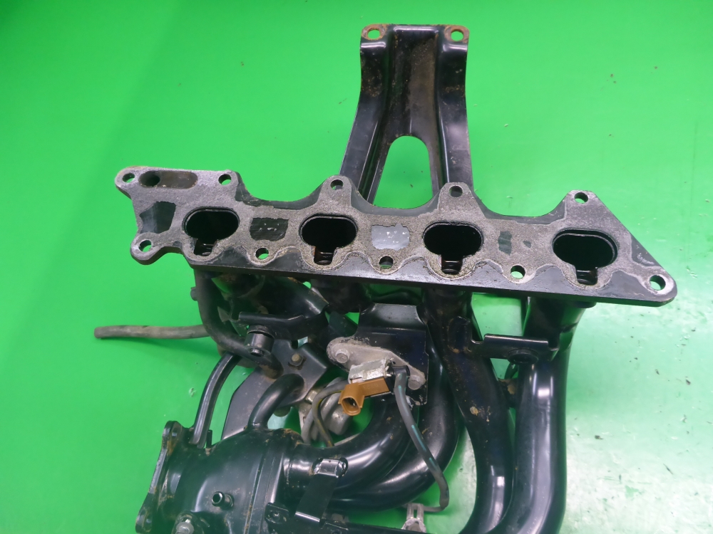 Коллектор впускной