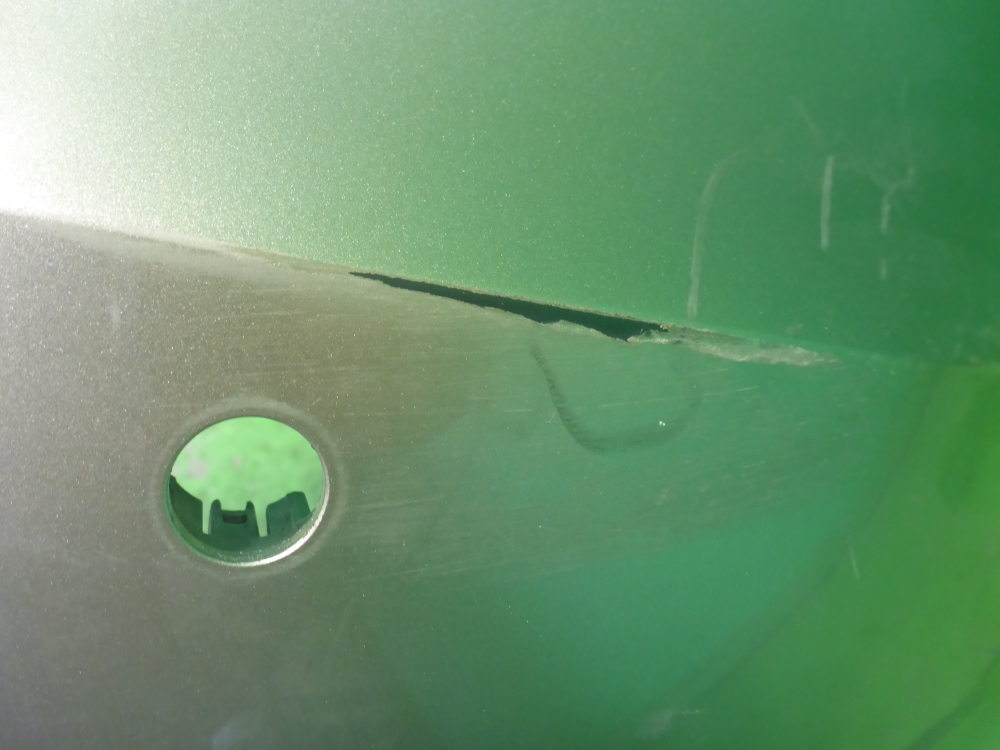 Бампер задний