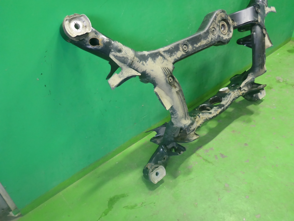 Балка задняя