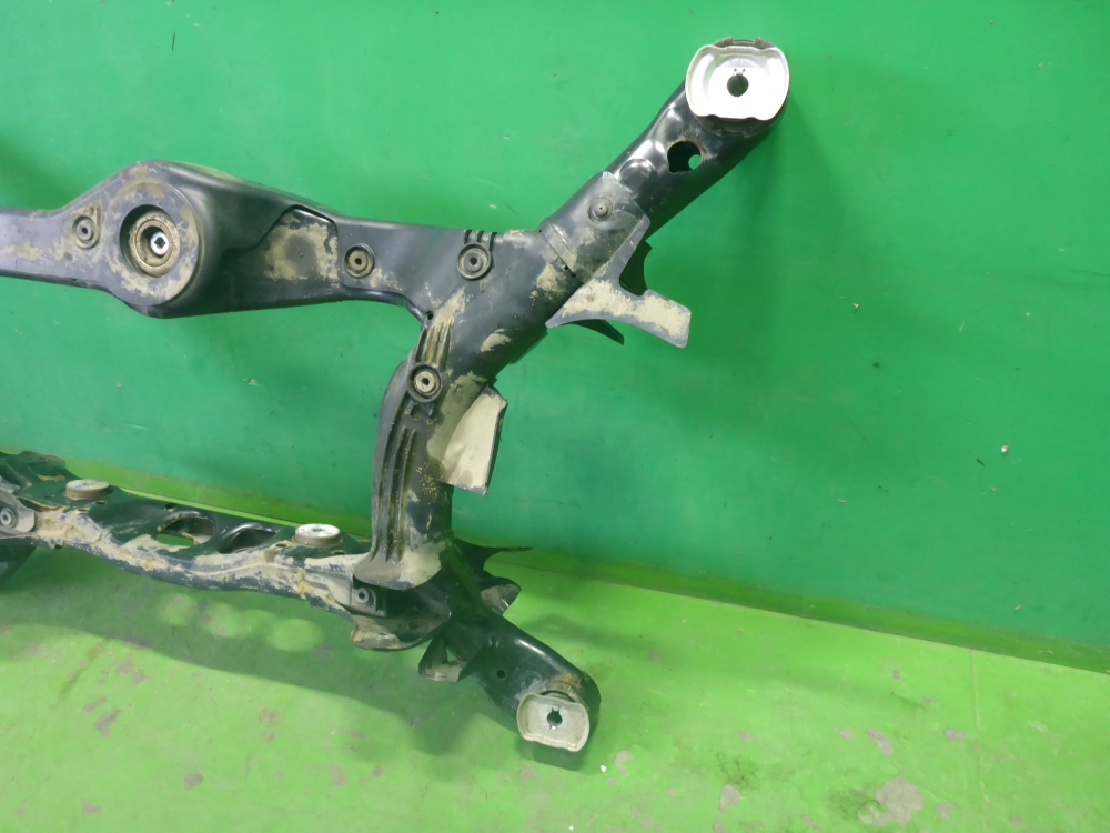 Балка задняя