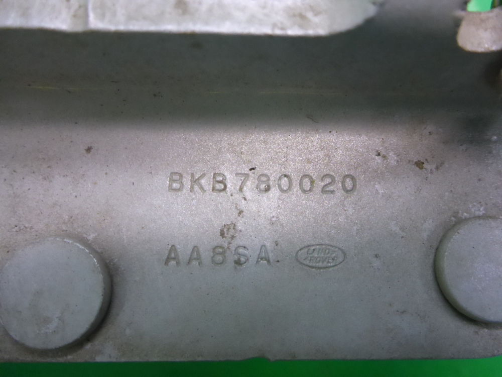 Петля капота правая