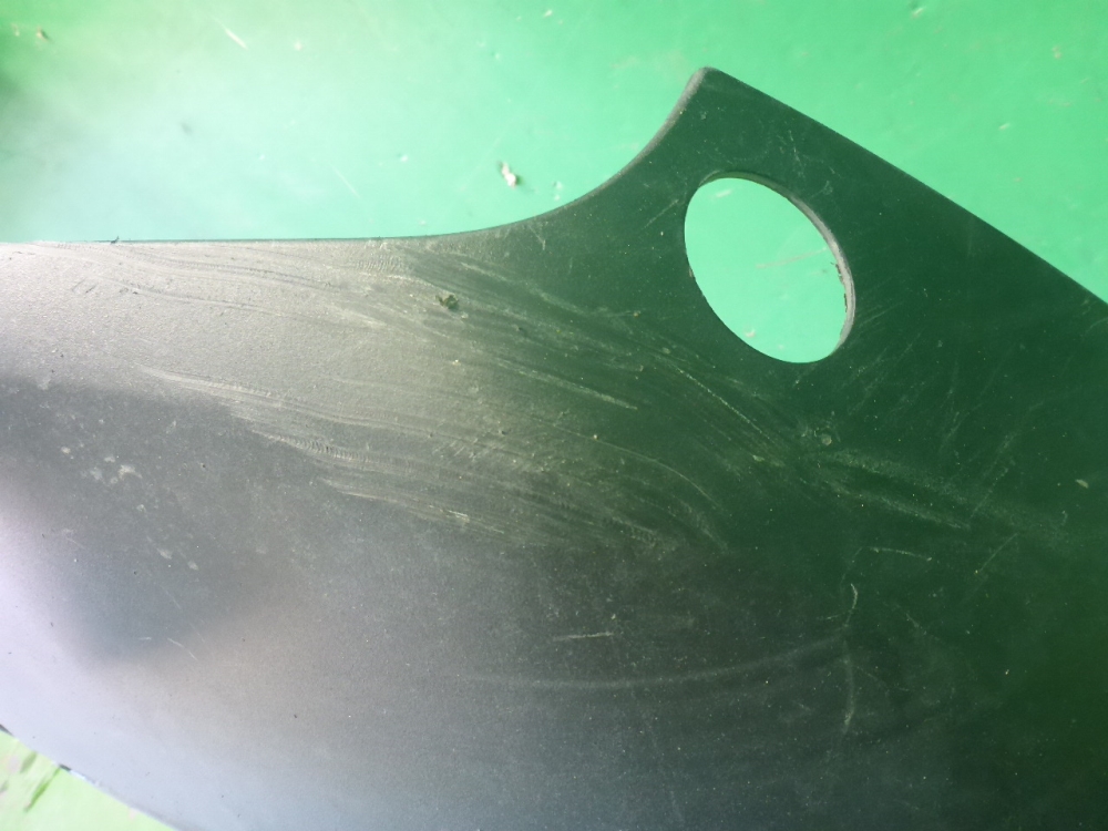 Накладка переднего бампера