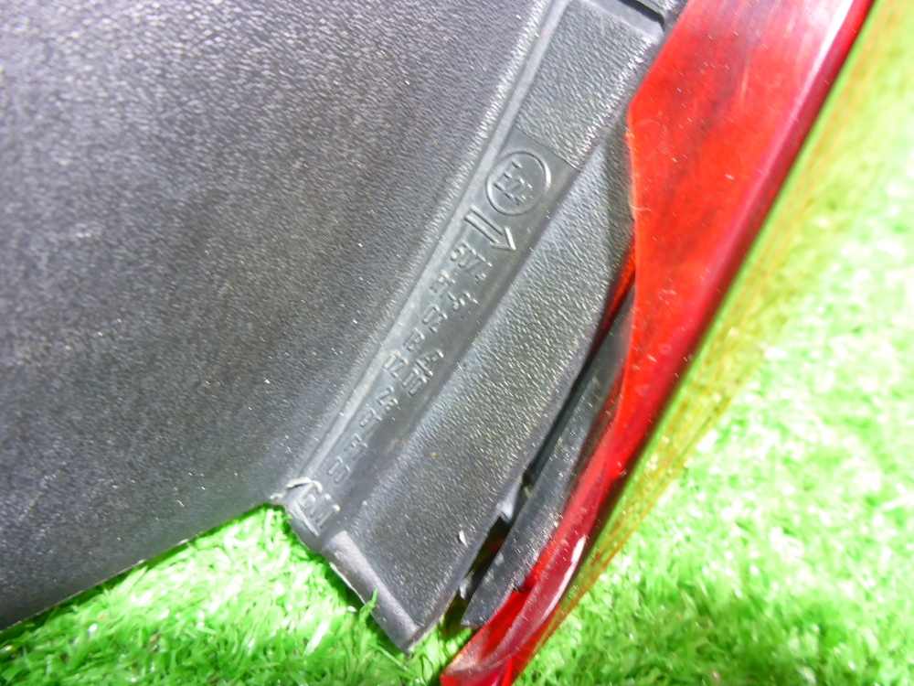 Фонарь задний наружный правый