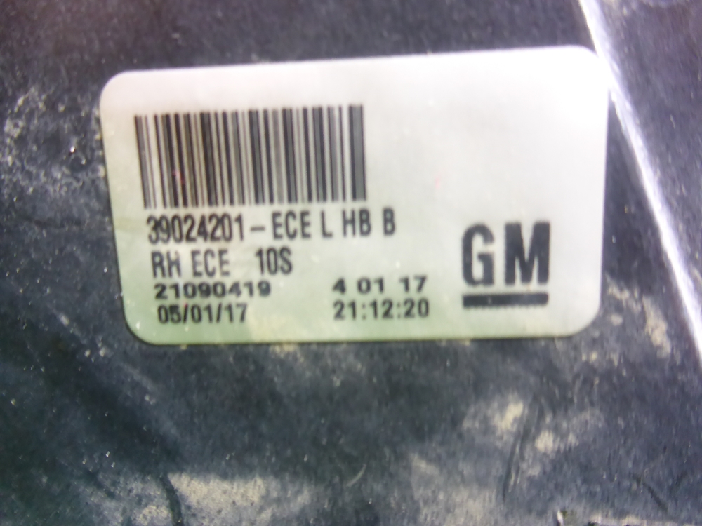 Фонарь задний наружный правый