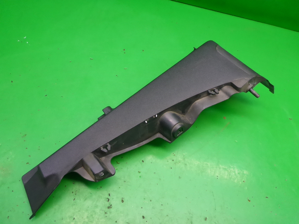 Держатель задней полки