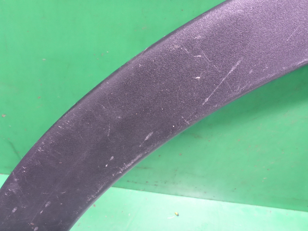 Накладка заднего крыла правого