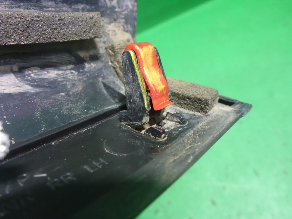 Накладка заднего бампера левая