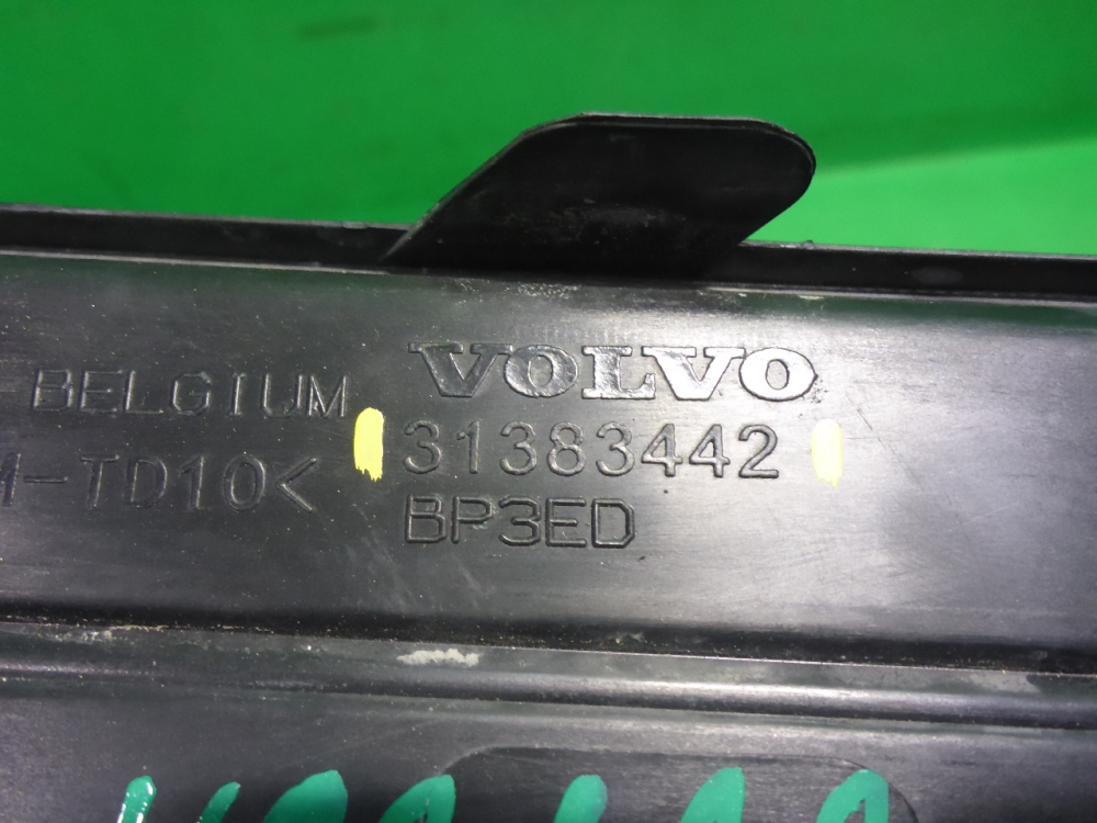 Решетка в бампер правая