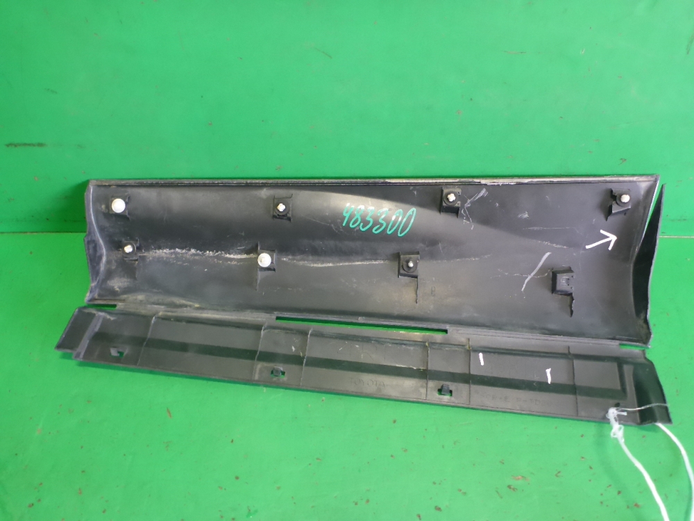 Накладка двери задней правой