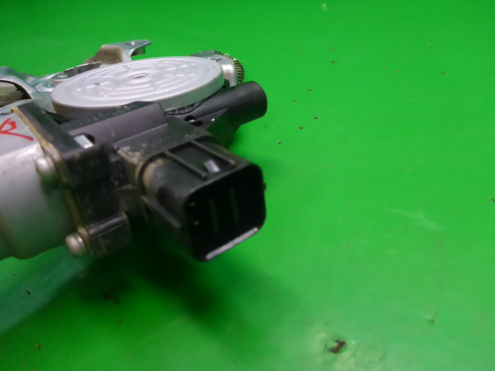 Стеклоподъемник электр. передний правый