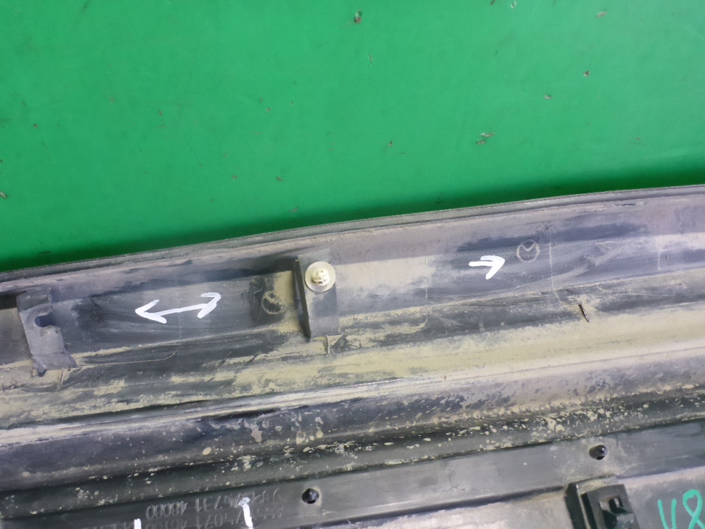 Накладка двери передней правой