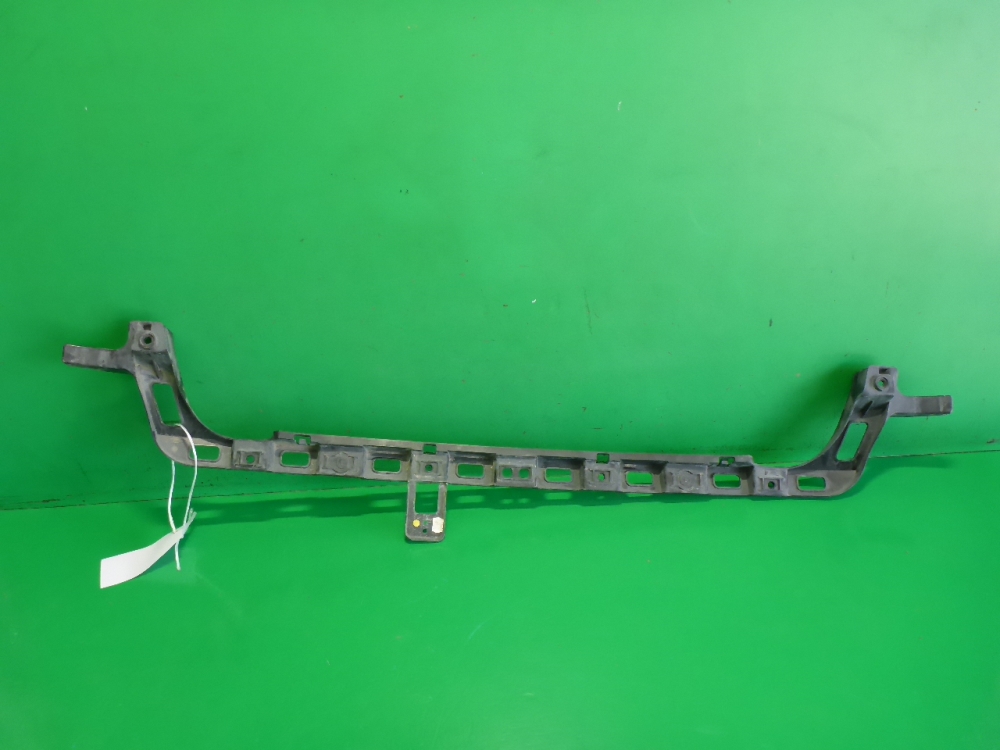 Кронштейн заднего бампера